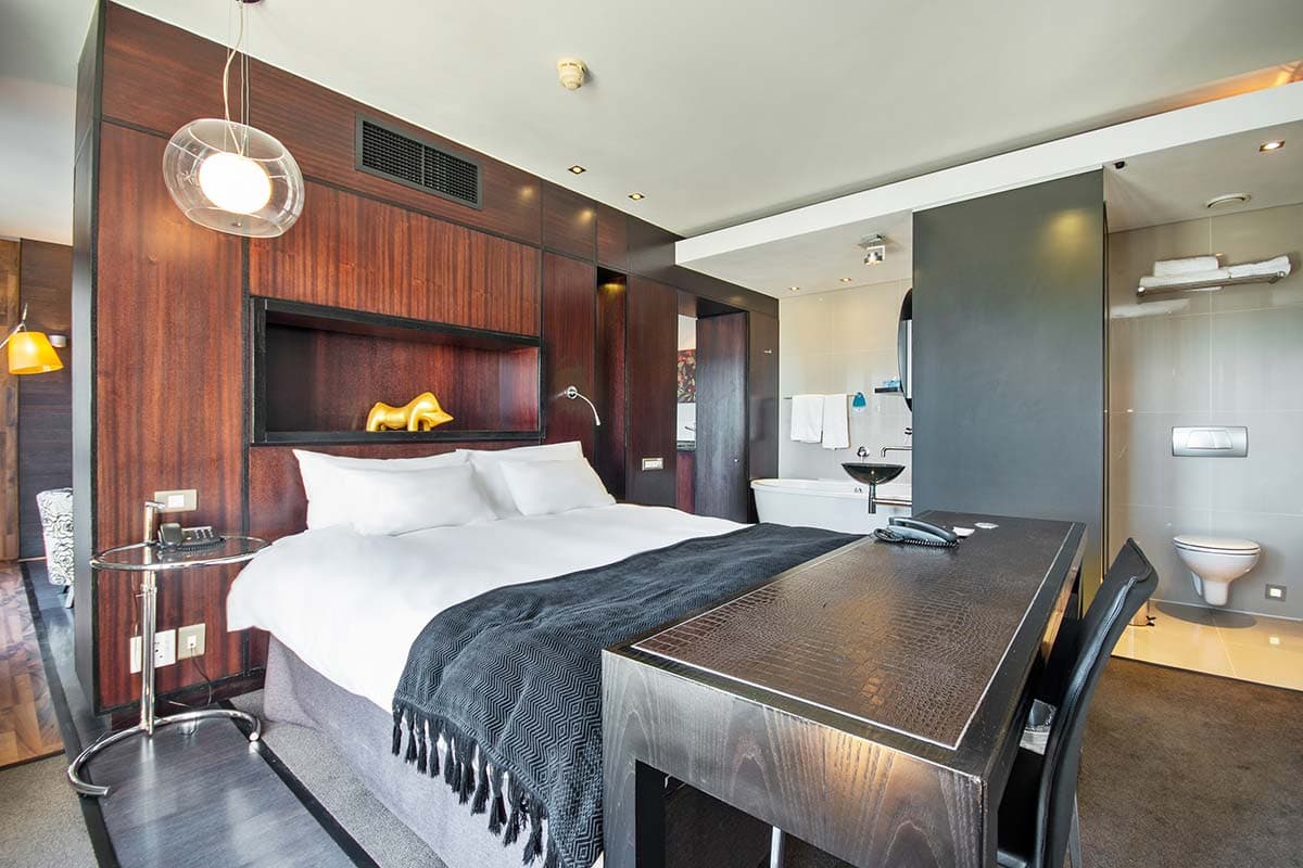 Executive Suite interior – Colosseum Hotel